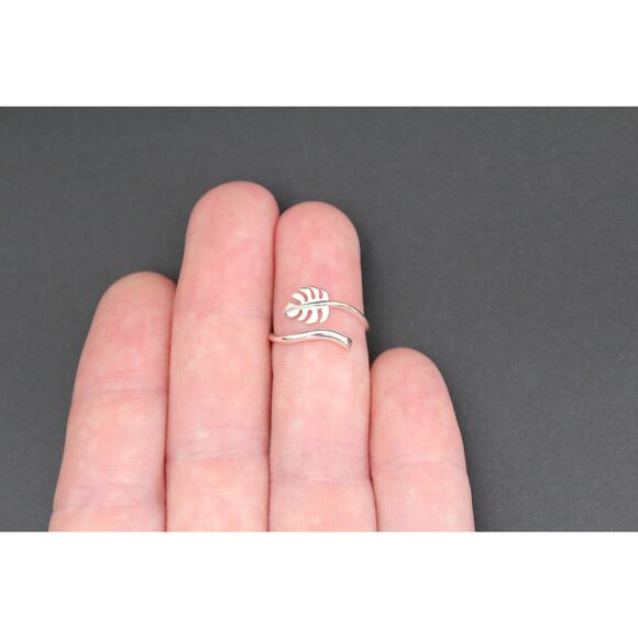 Sterling Silver Monstera Leaf Ring, Sterling Silver Tropical Leaf Ring - Picture 5 of 7